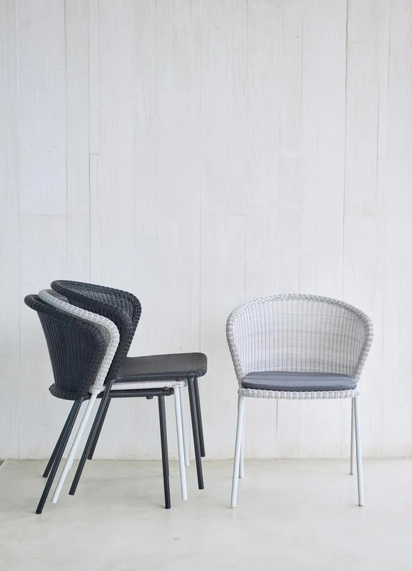 ベランダをおしゃれに演出する椅子の特徴