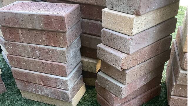 外構工事の特徴とは？庭づくりとの違いも解説